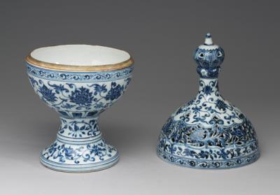 图片[2]-Incense burner with openwork decoration and flowers design in underglaze blue, Ming dynasty, Yongle reign (1403-1424)-China Archive